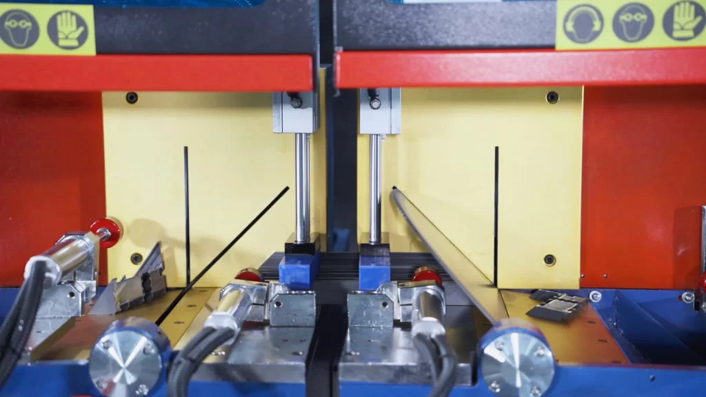 Heavy duty Double Head Aluminium Profile Cutting Machine LJG 550 background 1920
