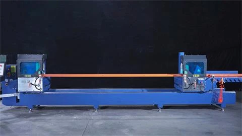 LJZ1-01-550X4200-Ultra-long aluminum profile cutting
