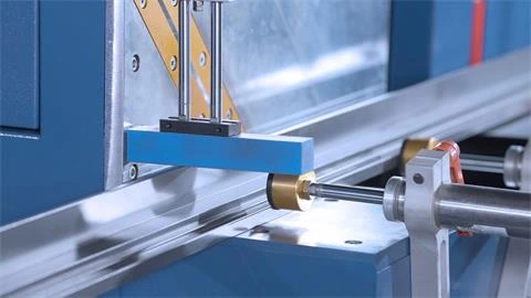 JH-08-550X4500-Automatic clamping system