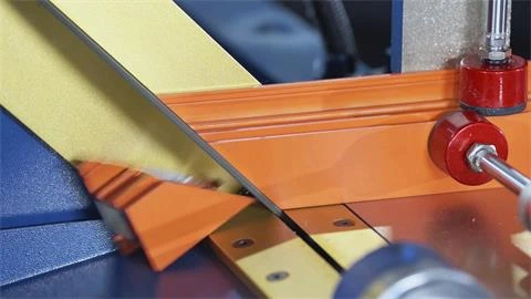 LJG1-550X4200-High-precision 45-degree cutting