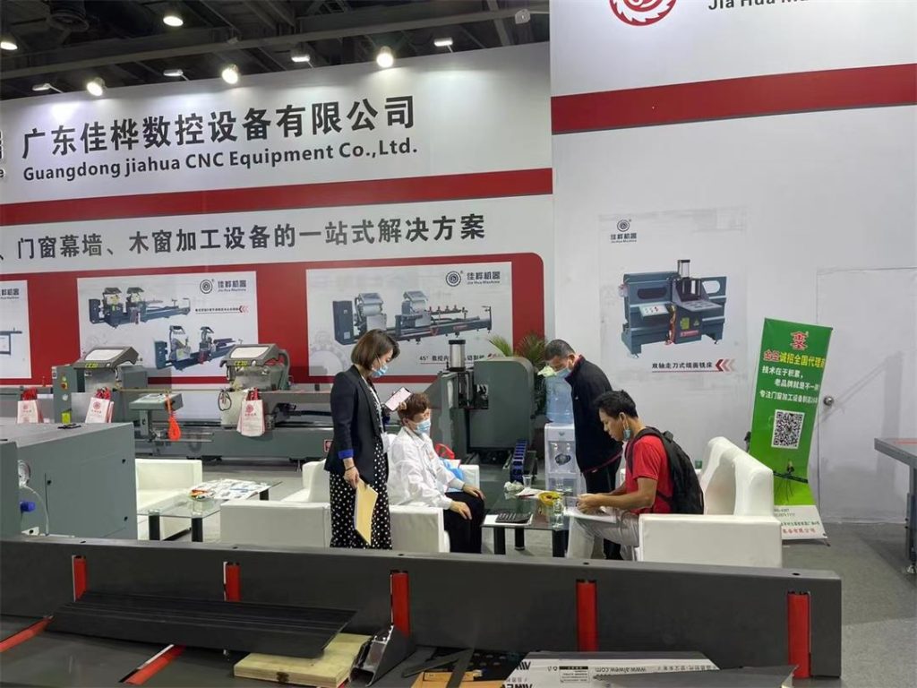 CNC Double Head Cutting Saw High Precision Aluminum Profile Cutting Machine for Enhanced Aluminum Window Production 01