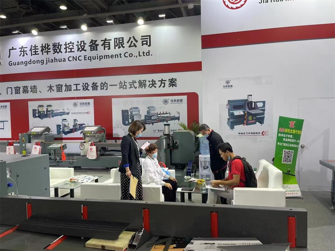 CNC Double Head Cutting Saw High Precision Aluminum Profile Cutting Machine for Enhanced Aluminum Window Production 01