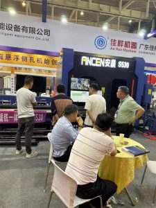JH Machine KMM S530 Intelligent Aluminum Profile Machining Center High Efficiency Aluminum Window Making Machine 04